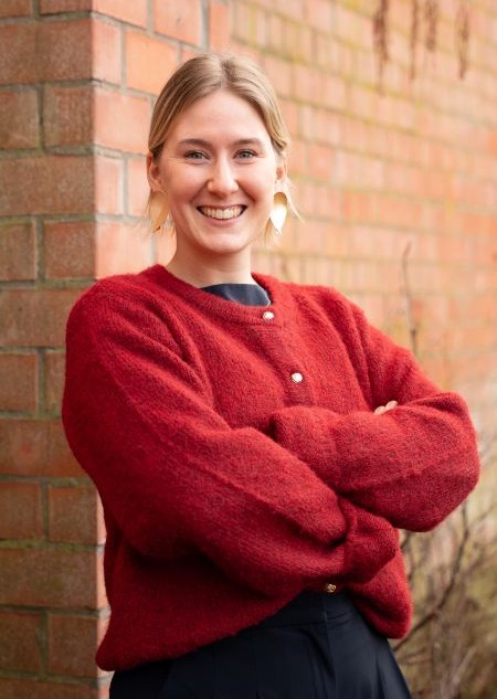 1775563866_Foto Laura2.jpg